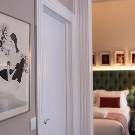 Bed & Breakfast Dear - Bordalo Palace Chiado 4*