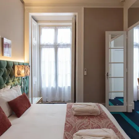 Bed & Breakfast Dear - Bordalo Palace Chiado Lisboa