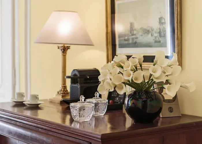 B&B Dear - Bordalo Palace Chiado 4*